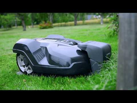 Automower® Robotic Lawn Mower Creates Manicured Lawns Spot | Husqvarna